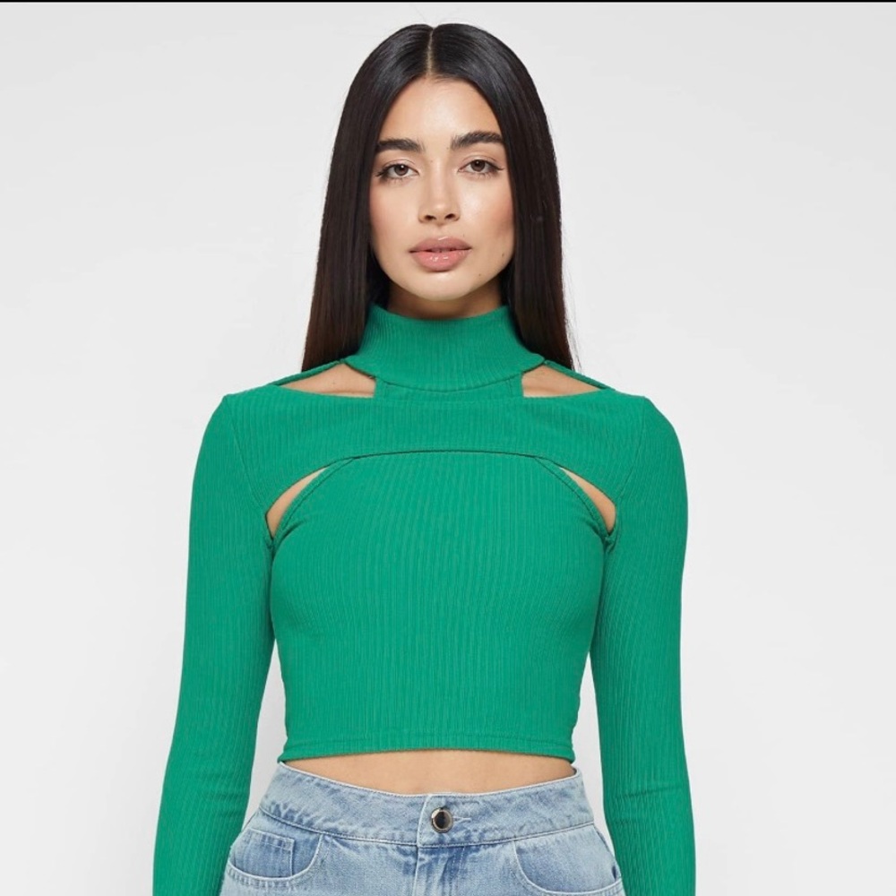 Green long sleeve top